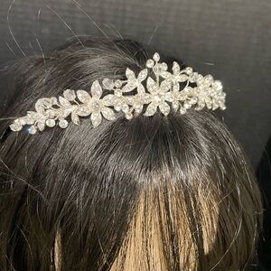 Elegant Silver Floral Hair Tiara